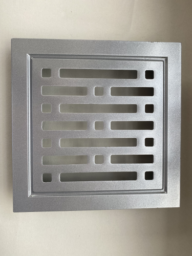 Kratka retro, kwadratowa 14x14 - srebrna, paski